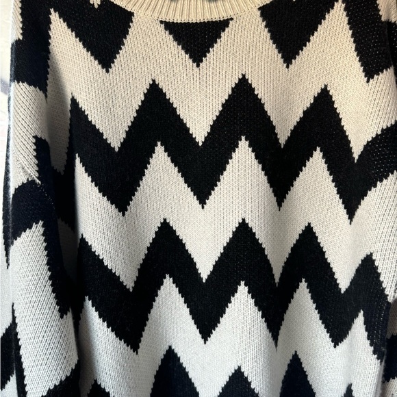 Cynthia Rowley Chunky Intarsia Black and White Chevron Sweater Cashmere Wool M - Picture 4 of 9